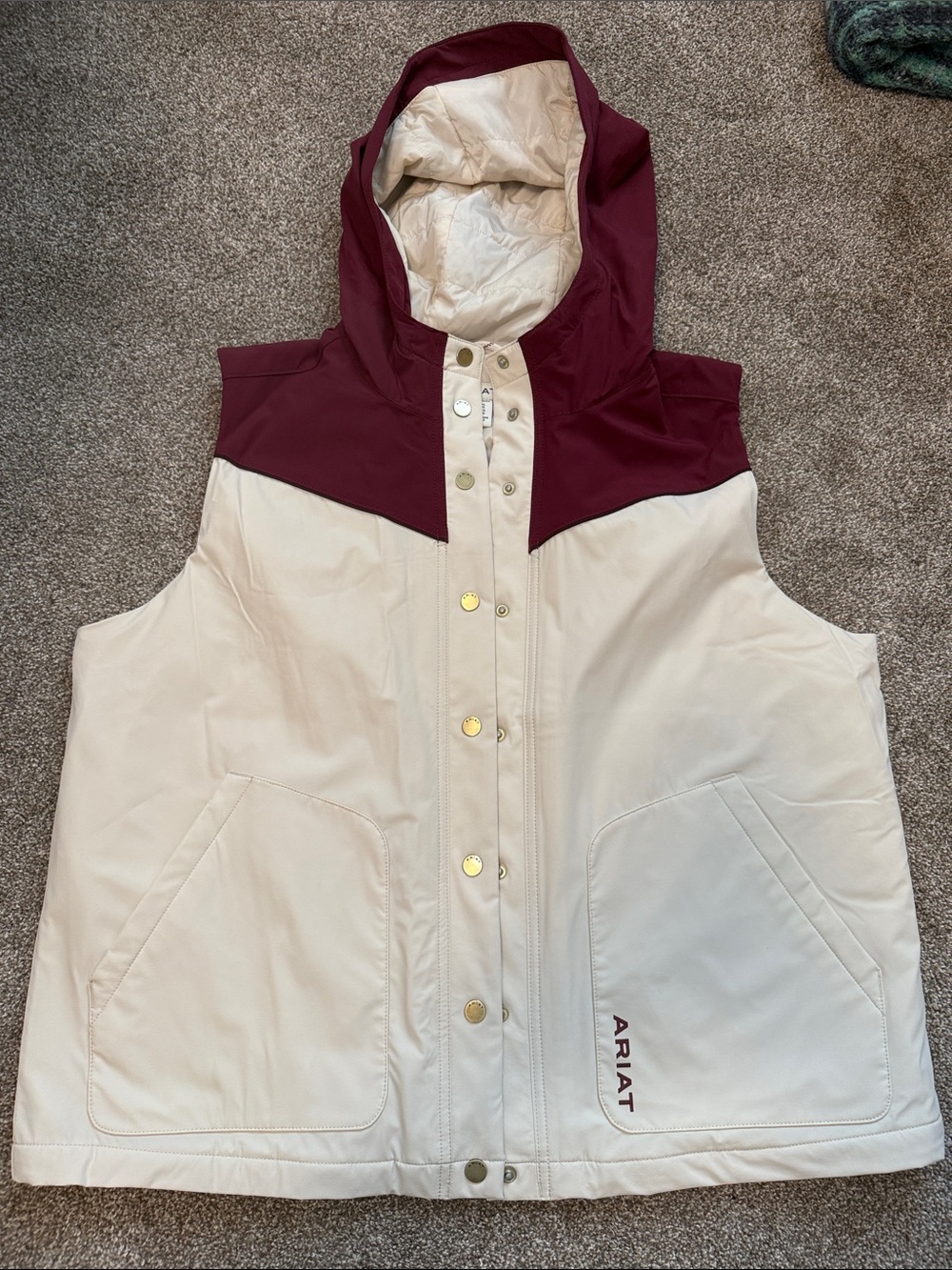Women’s Ariat snap up vest LIKE NEW XL